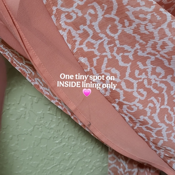 🌿Loft Ruffled High Neck Sheer Sleeve Blouse - Peach Abstract Print - Size Med. - Picture 6 of 13